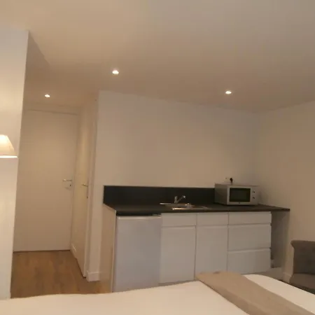 Au Claire De Lune Couette-café