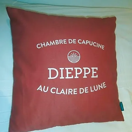 Au Claire De Lune
