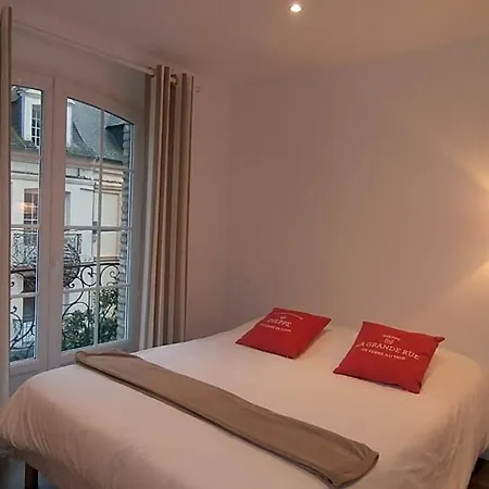 Bed & Breakfast Au Claire De Lune 4*